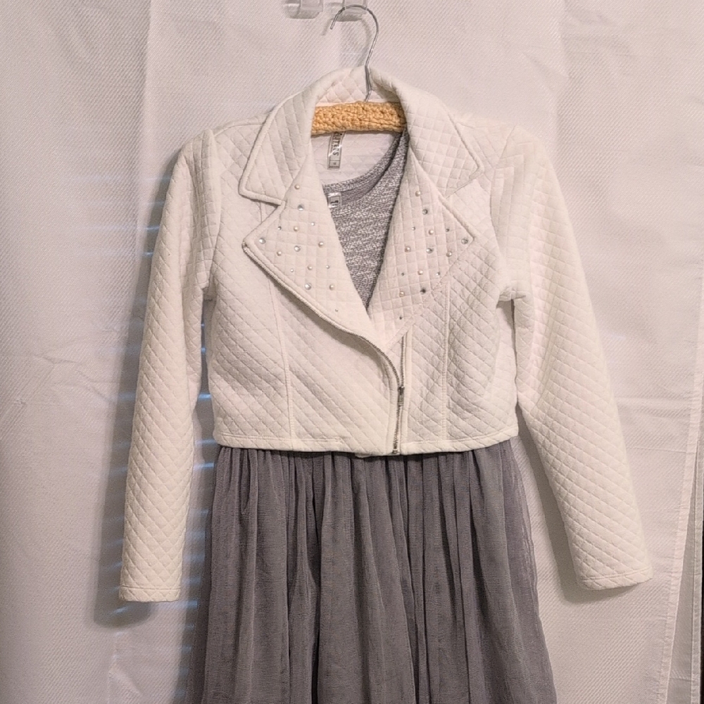 Beautees Textured Gray Top